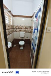 Bathroom Image of 1250 Sq.ft 2 BHK Apartment / Flat for rent in Bhanugudi Junction Kakinada for Rs. 15500