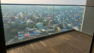 Balcony Image of 2100 Sq.ft 4 BHK Apartment / Flat for rent in Rustomjee Paramount, Santacruz West Mumbai for Rs. 500000