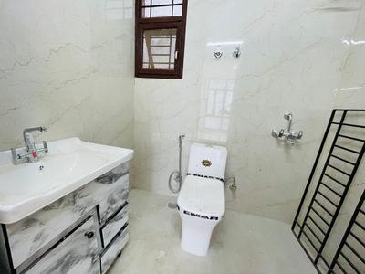 Bathroom Image of 1500 Sq.ft 3 BHK Builder Floor for sale in Sector 57 Gurgaon for Rs. 20350000