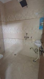 Bathroom Image of 580 Sq.ft 1 BHK Independent House for rent in Shyam Nagar Kanpur for Rs. 9000