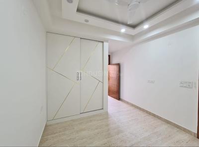 Bedroom Image of 1350 Sq.ft 3 BHK Apartment / Flat for sale in Mehrauli New Delhi for Rs. 9000000