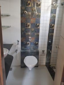 Bathroom Image of 2830 Sq.ft 4 BHK Apartment / Flat for rent in Maruti Celedron, Iscon Ambli Road Ahmedabad for Rs. 68000