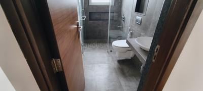 Bathroom Image of 4000 Sq.ft 4.5 BHK Apartment / Flat for sale in Naiknavare Eminence, Viman Nagar Pune for Rs. 70000000