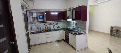 Kitchen Image of 1700 Sq.ft 3 BHK Apartment / Flat for rent in Gaurs Sports Wood, Sector 79 Noida for Rs. 40000