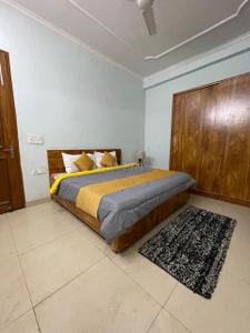 Bedroom Image of 1836 Sq.ft 3 BHK Builder Floor for rent in HUDA Plot Sector 42, Sector 42 Gurgaon for Rs. 70000