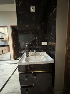 Bathroom Image of 1000 Sq.ft 2 BHK Independent House for rent in Murlipura Jaipur for Rs. 15500
