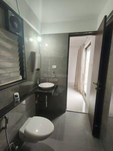Bathroom Image of 1350 Sq.ft 3 BHK Apartment / Flat for rent in Pride Wellington, Charholi Budruk Pune for Rs. 32000