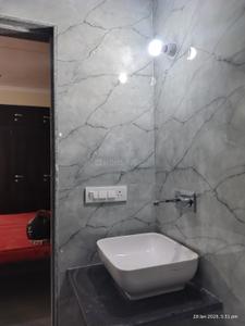 Bathroom Image of 980 Sq.ft 3 BHK Apartment / Flat for rent in Pratap Nagar Jaipur for Rs. 25000