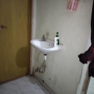 Bathroom Image of 900 Sq.ft 1 RK Independent House for rent in Waghodia Road Vadodara for Rs. 10000