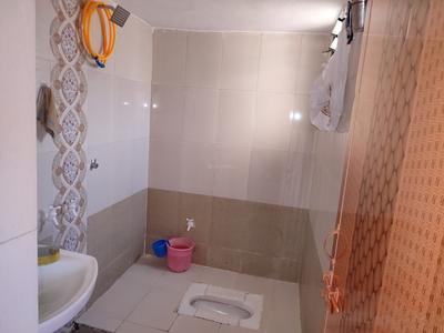 Bathroom Image of 950 Sq.ft 1 BHK Independent House for sale in Dabewadi Satara for Rs. 2500000