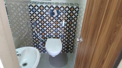Bathroom Image of 423 Sq.ft 1 BHK Apartment / Flat for rent in Dosti Greater Thane Phase 1, Bhiwandi Thane for Rs. 10998
