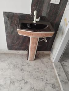 Bathroom Image of 228 Sq.ft 1 BHK Apartment / Flat for rent in Majhola Moradabad for Rs. 6000
