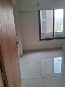 Bedroom Image of 1500 Sq.ft 3 BHK Apartment / Flat for rent in Zaveri Greens, Ghuma Ahmedabad for Rs. 24000