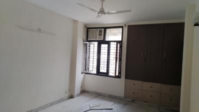 Bedroom Image of 2700 Sq.ft 3 BHK Builder Floor for rent in DDA RWA Sarvapriya Vihar DDA Flats, Hauz Khas New Delhi for Rs. 130000