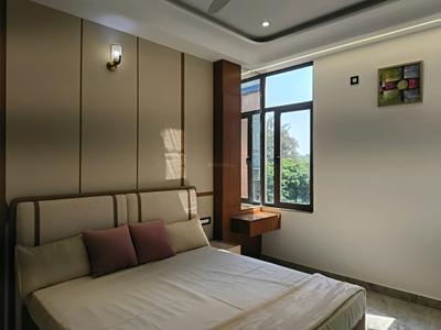 Bedroom Image of 1650 Sq.ft 3 BHK Builder Floor for sale in Kaushambi Ghaziabad for Rs. 17000000