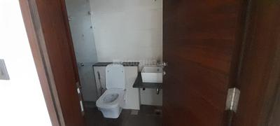 Bathroom Image of 2227 Sq.ft 4 BHK Villa for sale in Casagrand Florella, Tyayakana Halli Bengaluru for Rs. 24000000