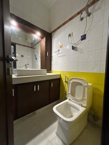 Bathroom Image of 1850 Sq.ft 3 BHK Builder Floor for sale in Safdarjung Enclave New Delhi for Rs. 52500000
