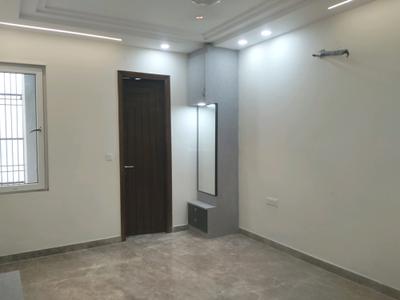 Bedroom Image of 1650 Sq.ft 3 BHK Builder Floor for sale in Vikaspuri New Delhi for Rs. 37000000