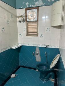 Bathroom Image of 4500 Sq.ft 5 BHK Villa for sale in Thaltej Ahmedabad for Rs. 75000000