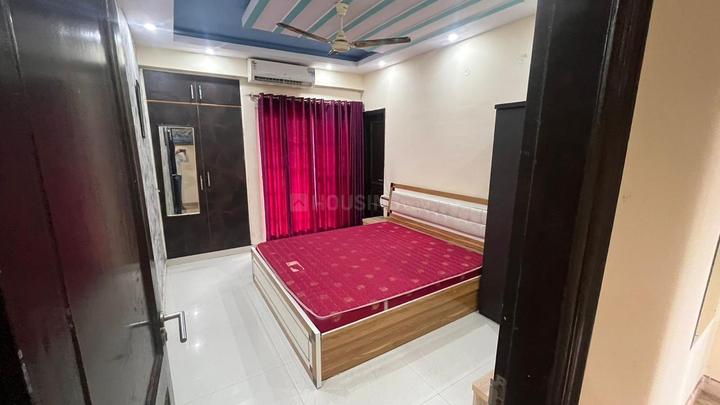 B R apartment Bedroom 1