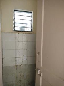 Common Bathroom One Image of 450 Sq.ft 1 BHK Apartment / Flat for sale in Sector 23B Dwarka New Delhi for Rs. 5300000