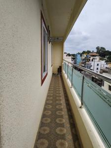 Balcony Image of 900 Sq.ft 2 BHK Apartment / Flat for rent in Halasuru Bengaluru for Rs. 28000