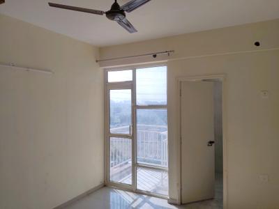 Bedroom Image of 900 Sq.ft 3 BHK Apartment / Flat for rent in Pyramid Altia, Sector 70 Gurgaon for Rs. 28000
