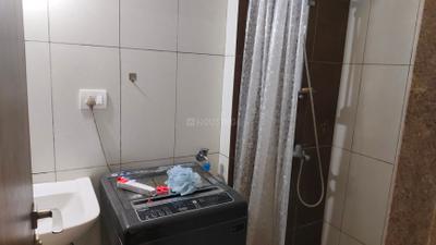 Bathroom Image of 620 Sq.ft 1 BHK Apartment / Flat for rent in Skyi Songbirds , Bhugaon Pune for Rs. 22000