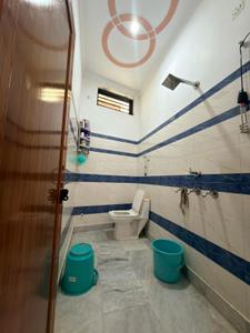 Bathroom Image of 150 Sq.ft 2 BHK Independent House for rent in Chauda Bigha Rishikesh for Rs. 9000