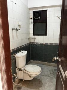 Bathroom Image of 2100 Sq.ft 4 BHK Apartment / Flat for sale in CGHS Green Valley Apartments, Sector 22 Dwarka New Delhi for Rs. 33000000