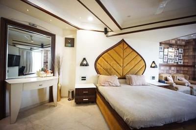 Bedroom Image of 3060 Sq.ft 6 BHK Apartment / Flat for sale in Navrangpura Ahmedabad for Rs. 36000000