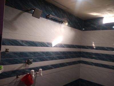 Bathroom Image of 825 Sq.ft 2 BHK Builder Floor for rent in Madiyava Lucknow for Rs. 12000