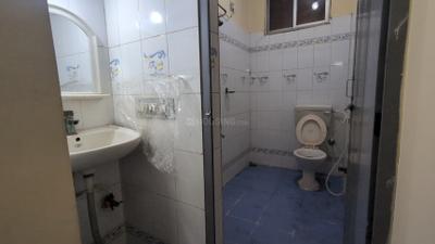 Bathroom Image of 555 Sq.ft 1 BHK Builder Floor for rent in Ejipura Bengaluru for Rs. 16000