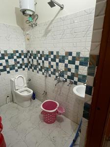 Bathroom Image of 1200 Sq.ft 2.5 BHK Independent House for rent in Gomti Nagar Extension Lucknow for Rs. 21000