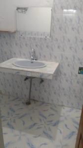 Bathroom Image of 1300 Sq.ft 1 BHK Builder Floor for rent in Gomti Nagar Lucknow for Rs. 12000