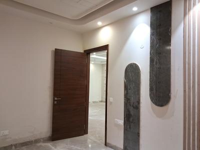 Bedroom Image of 1800 Sq.ft 3 BHK Builder Floor for sale in Paschim Vihar New Delhi for Rs. 35000000