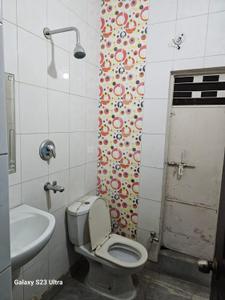 Bathroom Image of 730 Sq.ft 2 BHK Apartment / Flat for rent in Tilak Nagar New Delhi for Rs. 25000