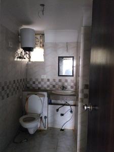 Common Bathroom Image of 1415 Sq.ft 3 BHK Apartment / Flat for rent in Amrapali Pan Oasis, Sector 70 Noida for Rs. 40000