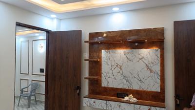 Bedroom Image of 700 Sq.ft 2 BHK Builder Floor for sale in Laxmi Nagar New Delhi for Rs. 5500000