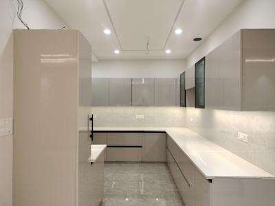 Kitchen Image of 2250 Sq.ft 3 BHK Builder Floor for sale in Beautiful Homes Luxury Homes, Sector 85 Faridabad for Rs. 24000000