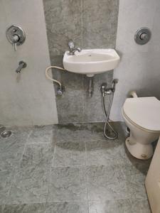 Common Bathroom Image of 1350 Sq.ft 3 BHK Apartment / Flat for sale in Shapoorji Pallonji Vicinia, Powai Mumbai for Rs. 39000000