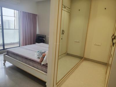 Bedroom Image of 2500 Sq.ft 4.5 BHK Builder Floor for sale in Rustomjee Elita, Andheri West Mumbai for Rs. 129300000