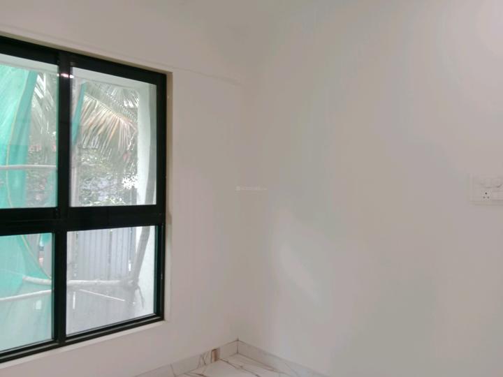 Unique Ivana Main Image 1