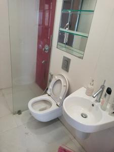 Common Bathroom Image of 847 Sq.ft 3 BHK Apartment / Flat for sale in Fort Mumbai for Rs. 25000000