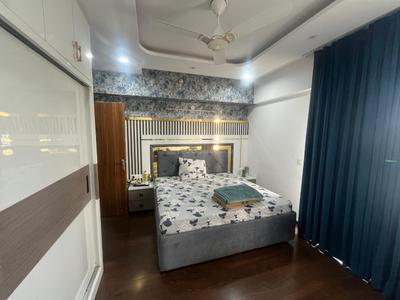 Bedroom Image of 2600 Sq.ft 4 BHK Apartment / Flat for rent in Experion Capital, Gomti Nagar Lucknow for Rs. 110000