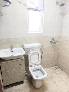 Bathroom Image of 860 Sq.ft 3 BHK Apartment / Flat for sale in ROF Amaltas, Sector 92 Gurgaon for Rs. 7100000