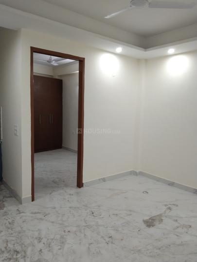 Saket Main Image 1
