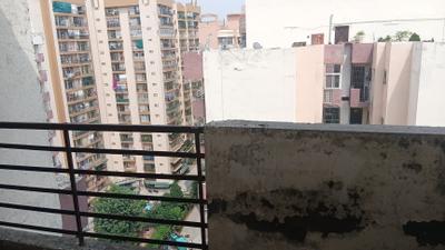 Balcony Image of 4580 Sq.ft 4.5 BHK Penthouse for sale in Cosmos Golden Heights, Crossings Republik Ghaziabad for Rs. 17900000