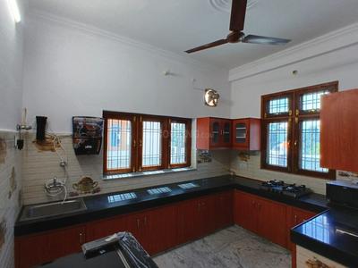 Kitchen Image of 2000 Sq.ft 2 BHK Builder Floor for rent in Gomti Nagar Lucknow for Rs. 36000