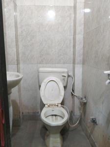 Common Bathroom Image of 900 Sq.ft 2 BHK Apartment / Flat for sale in Shalimar Garden Ghaziabad for Rs. 4850000